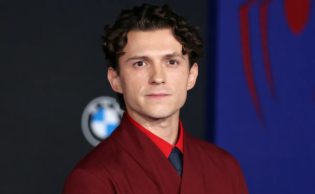 Tom Holland Reveals Sony s Original Plan To Merge Spider Man Universes Tom Holland Reveals Sony s Original Plan To Merge Spider Man Universes