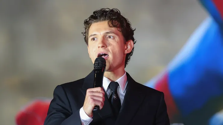 Tom Holland speaks during the "Spiderman: Brand New Day" fan event at Aztlan Feria de Chapultepec