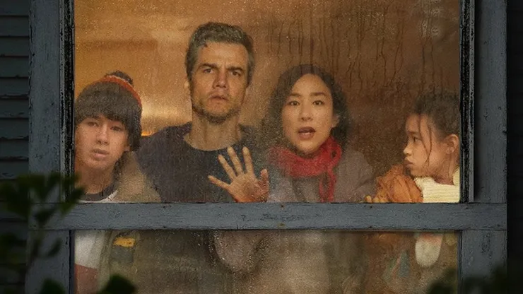 Wagner Moura and Greta Lee in The Last House