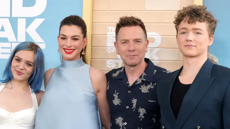 Maisy Stella, Anne Hathaway, Ewan McGregor and Christian Convery.