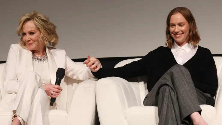 Jean Smart and Hannah Einbinder.