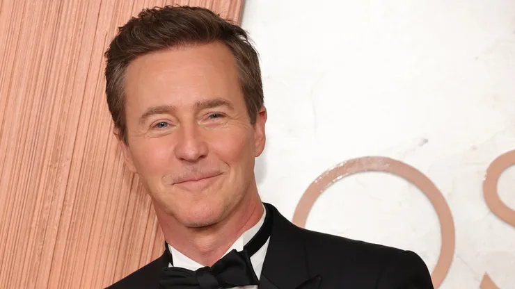 Edward Norton attends the 97th Annual Oscars at Dolby Theatre on March 02, 2025 in Hollywood, California.